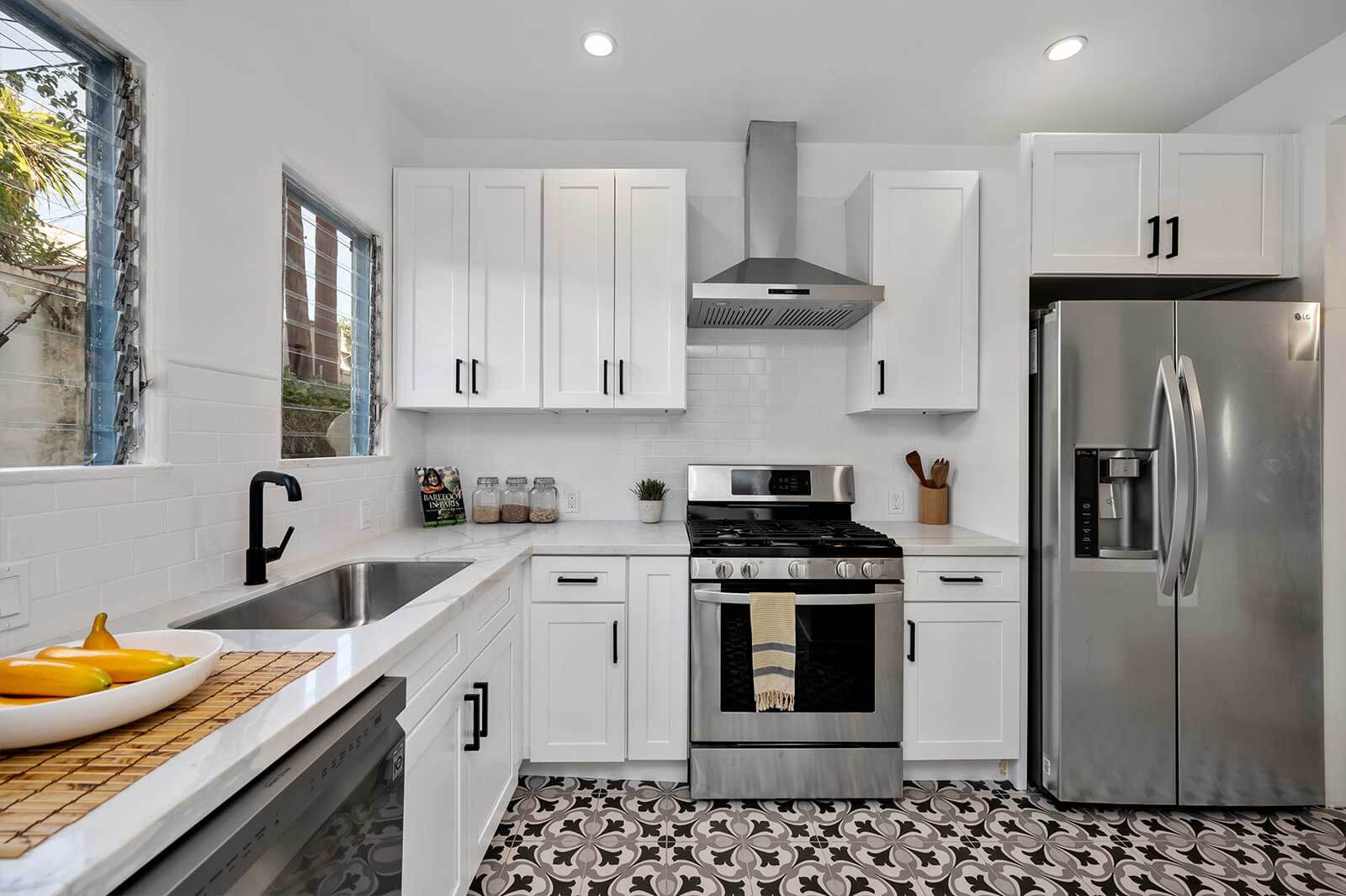 The Hayworth: Carey Grant Suite-Kitchen