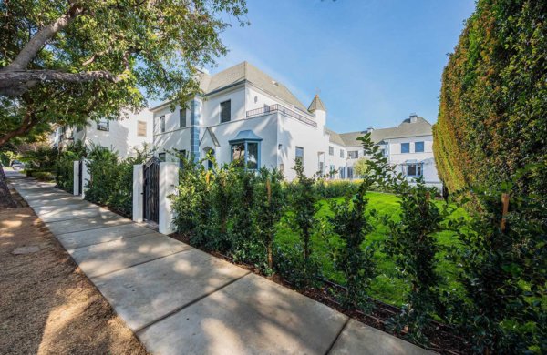 The Hayworth Exterior 01