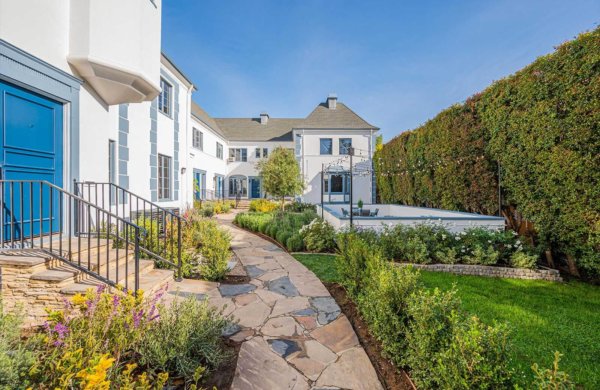 The Hayworth-Exterior-02